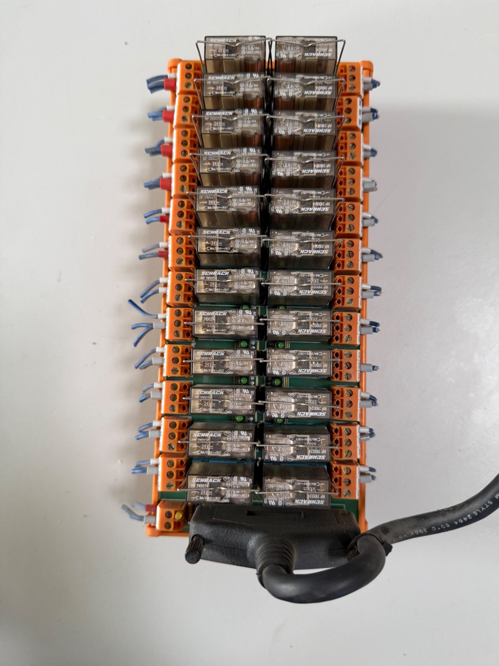 Relaiskarte RSM24-C NUM mit 24 Relais, 24 V DC