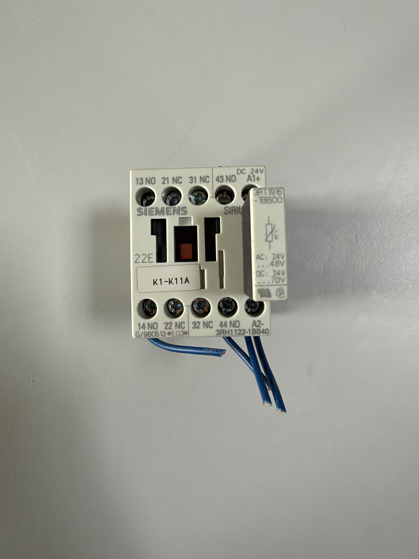 Hilfsschütz SIRIUS 3RH1122-1BB40, 2 S + 2 Ö, 24 V DC, mit Überspannungsbegrenzer