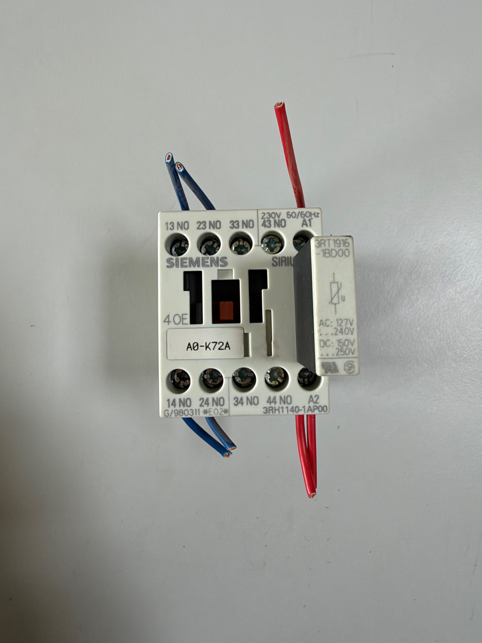 Hilfsschütz SIRIUS 3RH1140-1AP00, 4 S, 230 V AC, mit Überspannungsbegrenzer