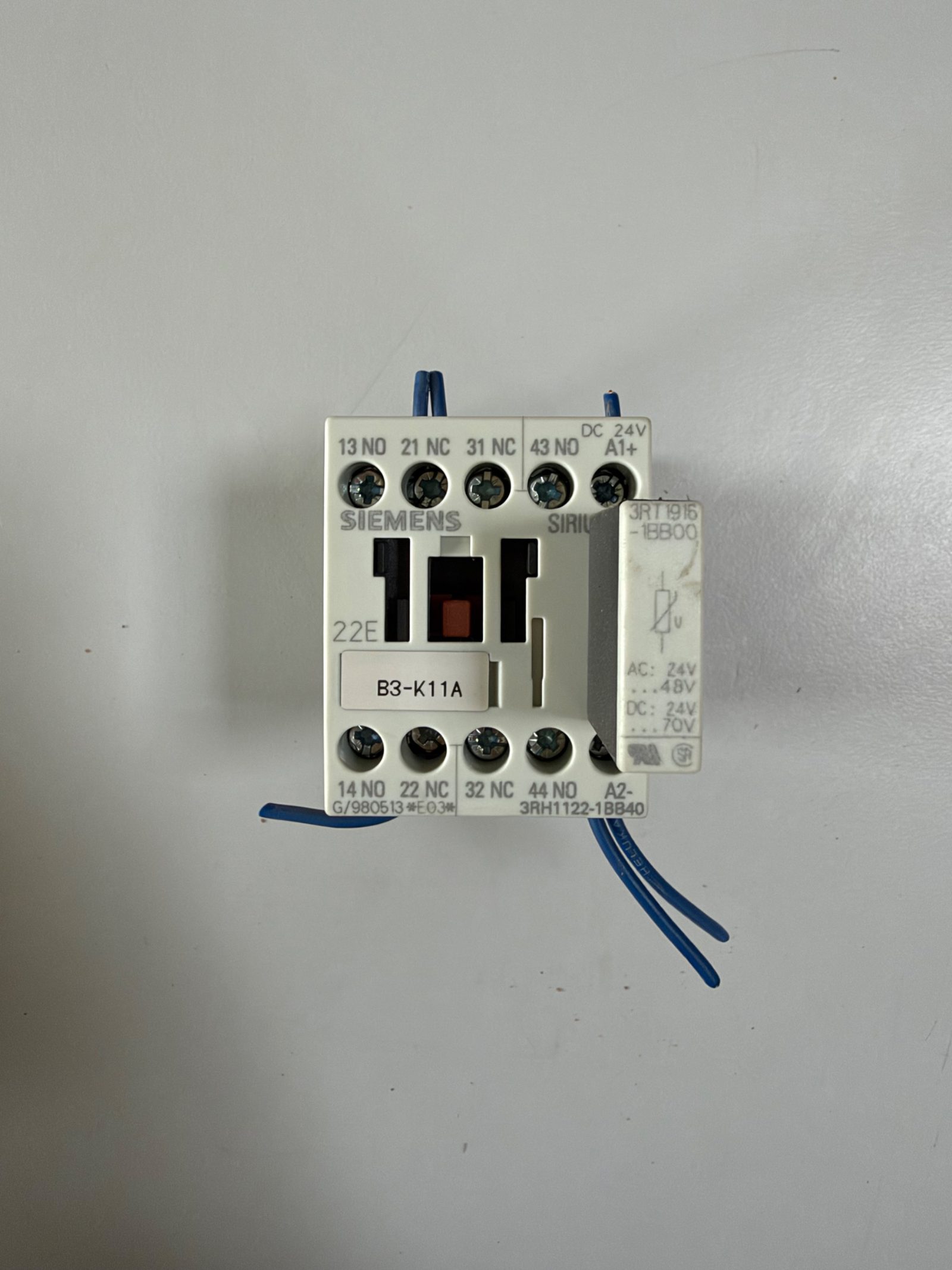Hilfsschütz SIRIUS 3RH1122-1BB40, 2 S + 2 Ö, 24 V DC, mit Überspannungsbegrenzer
