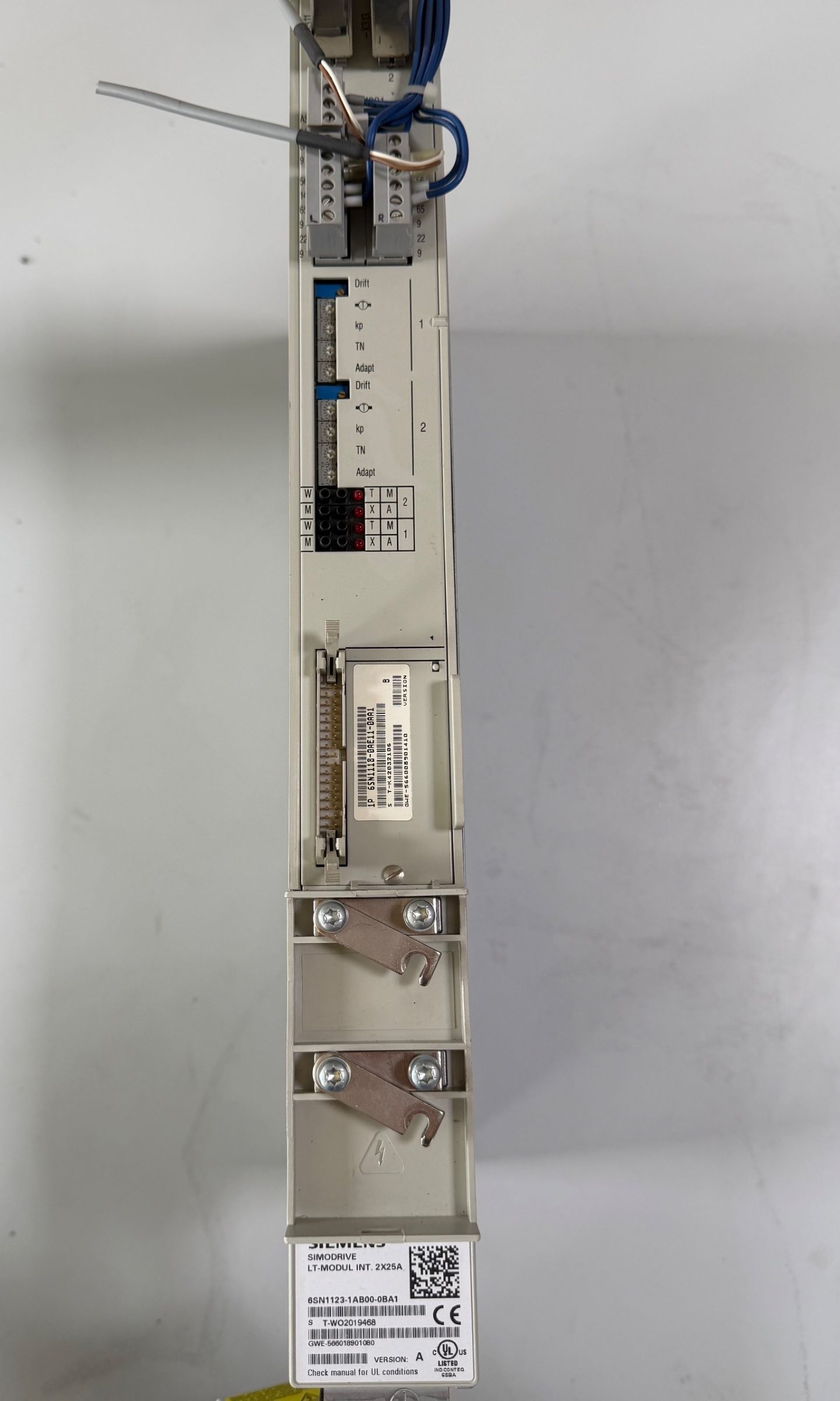 SIMODRIVE 611 Leistungsmodul 2-Achs 2×25 A (LT-Modul INT. 2X25A) mit Regelungseinschub 611-A 2-Achs