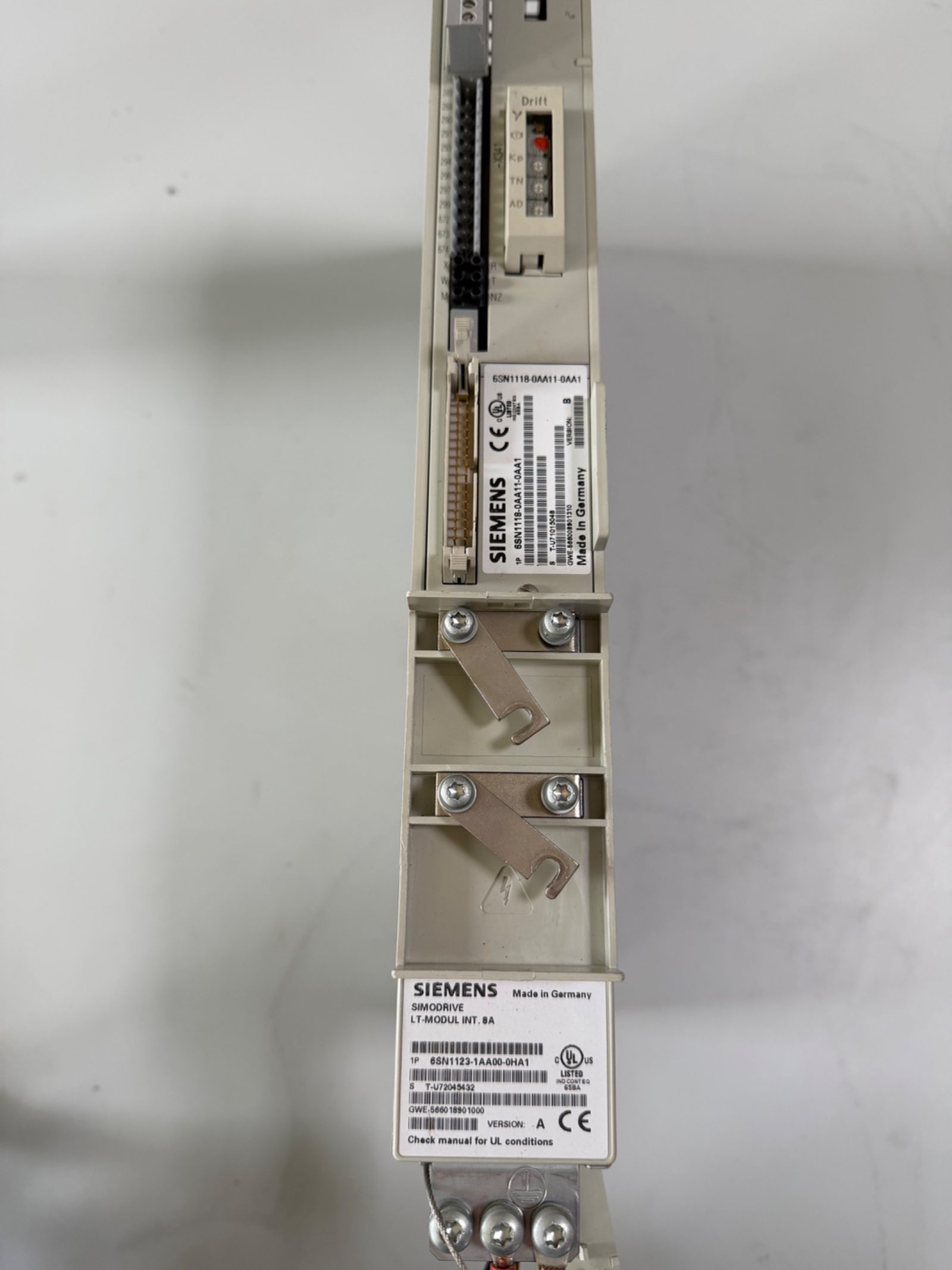 SIMODRIVE 611 Leistungsmodul 1-Achs 8 A (LT-Modul INT. 8A) mit Regelungseinschub 611-A 1-Achs