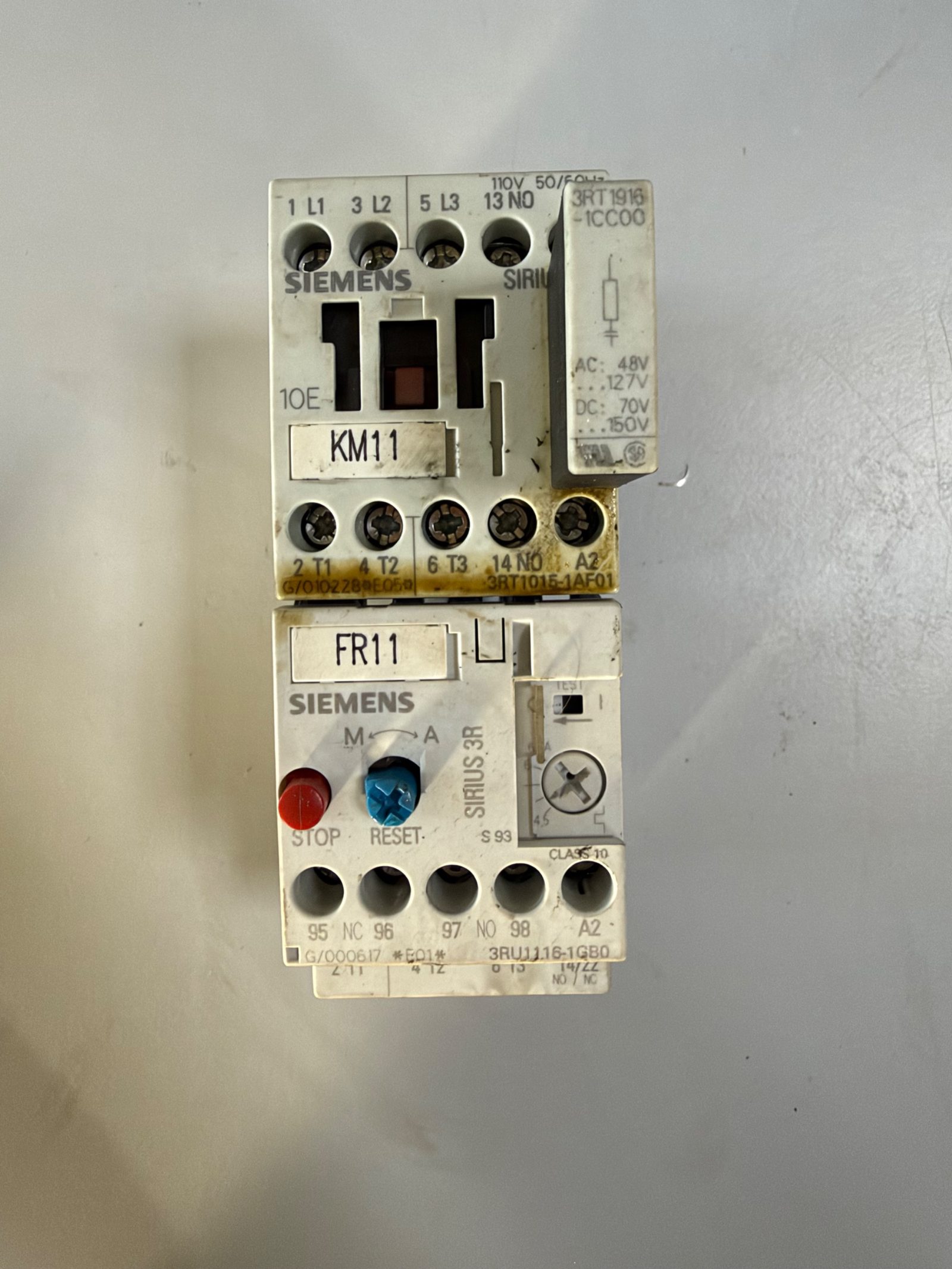 Schütz SIRIUS 3RT1015 mit Überlastrelais 3RU1116