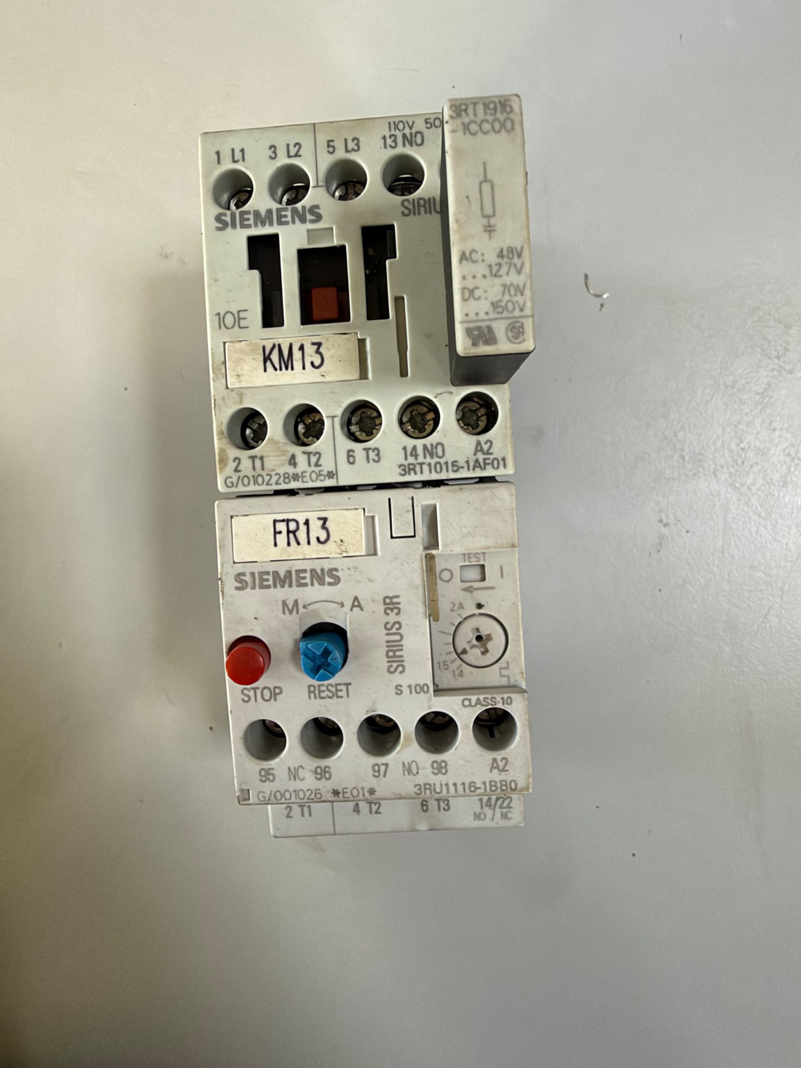 Schütz SIRIUS 3RT1015 mit Überlastrelais 3RU1116
