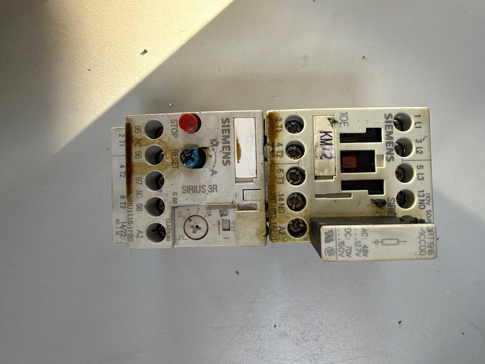 Schütz SIRIUS 3RT1015 mit Überlastrelais 3RU1116